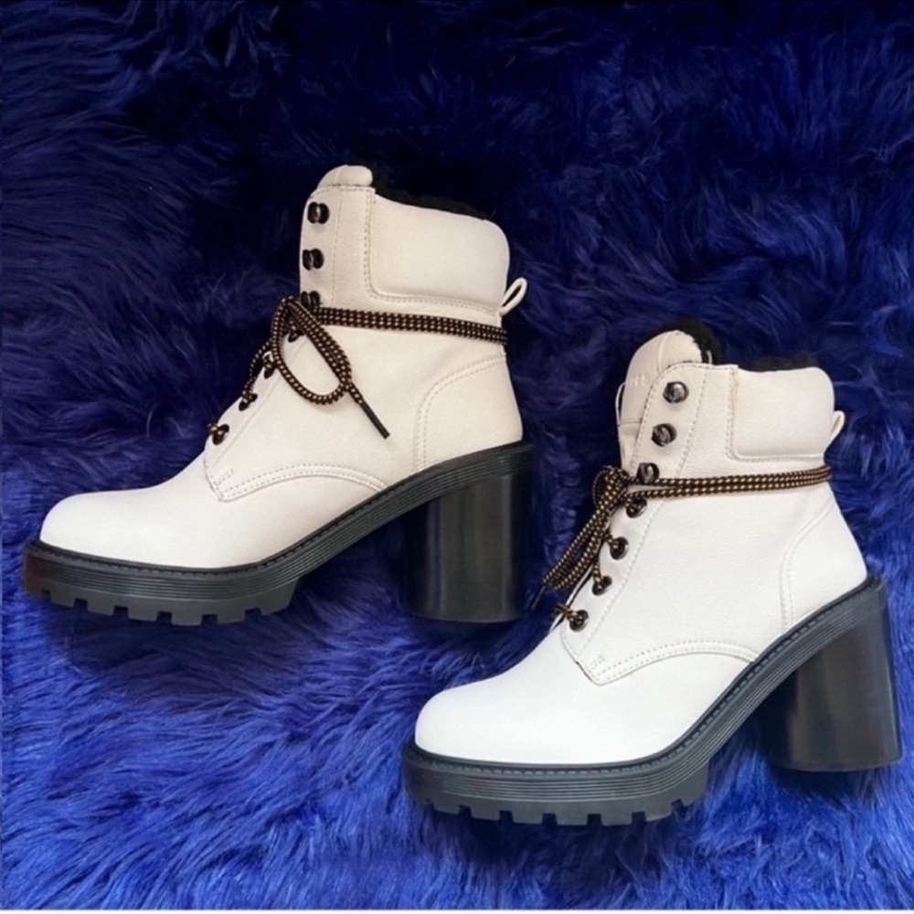New! MARC JACOBS Crosby Square Heel
Toe Leather Platform Hiking Boots - Picture 13 of 14